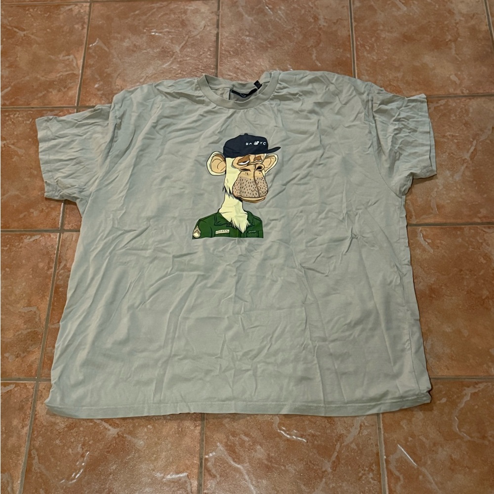 No Boundaries Men's Graphic Tee in Light Gray
